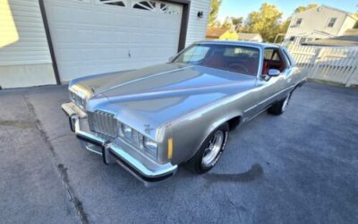 Pontiac Grand Prix Coupe 1977 à vendre