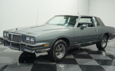 Pontiac-Grand-Prix-Coupe-1985-6