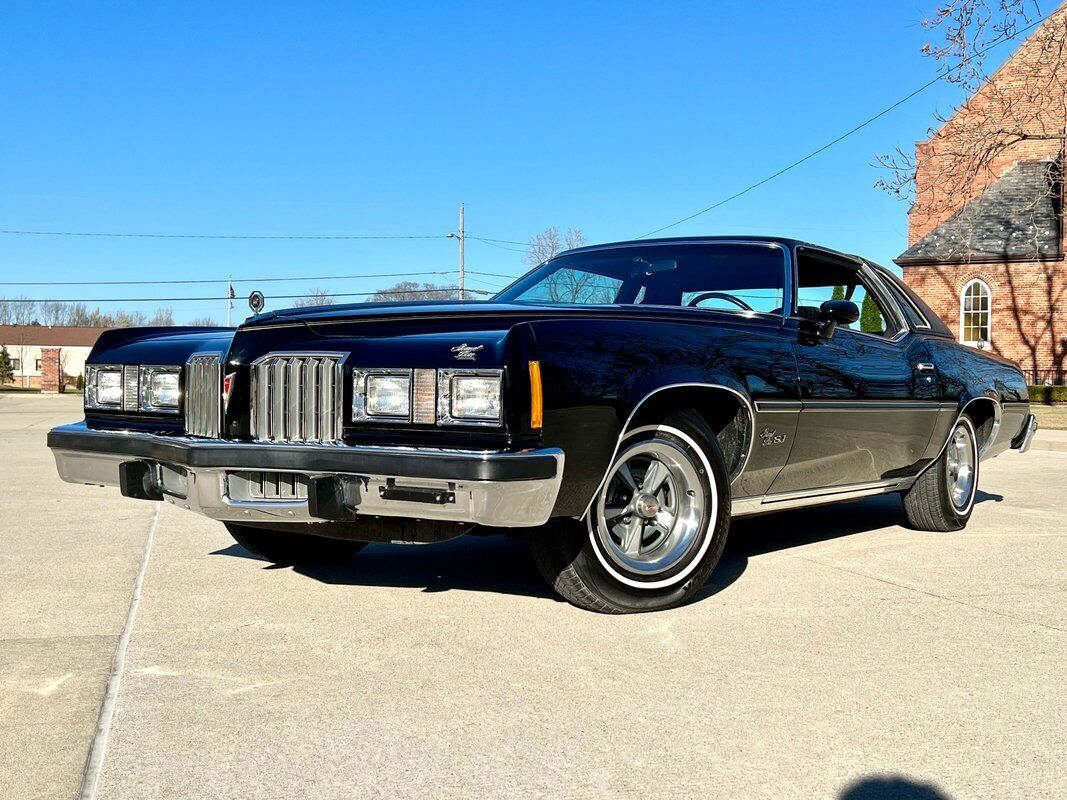 Pontiac Grand Prix SJ Coupe 1977 à vendre