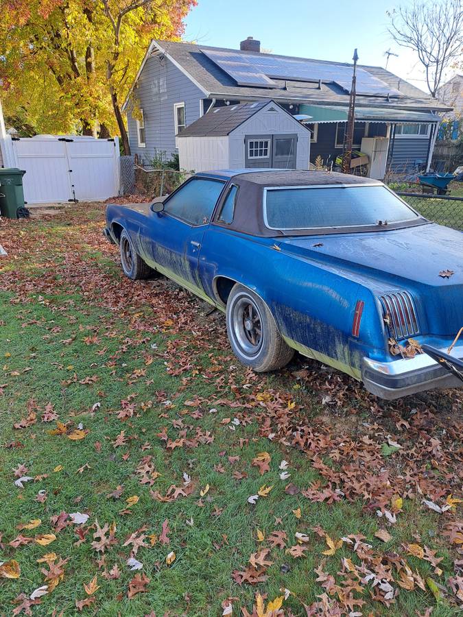 Pontiac-Grand-prix-1976-5