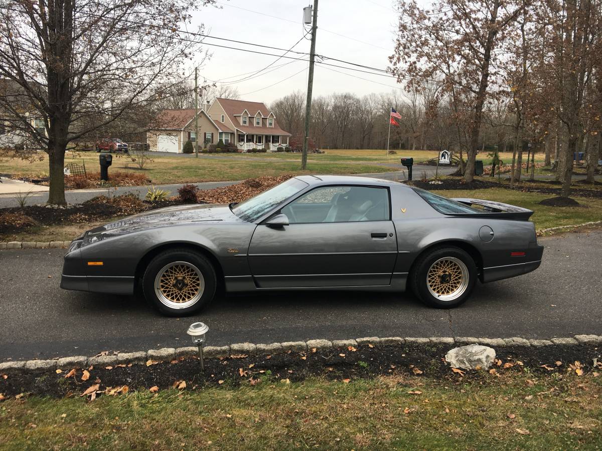 Pontiac-Gta-trans-am-1987-3