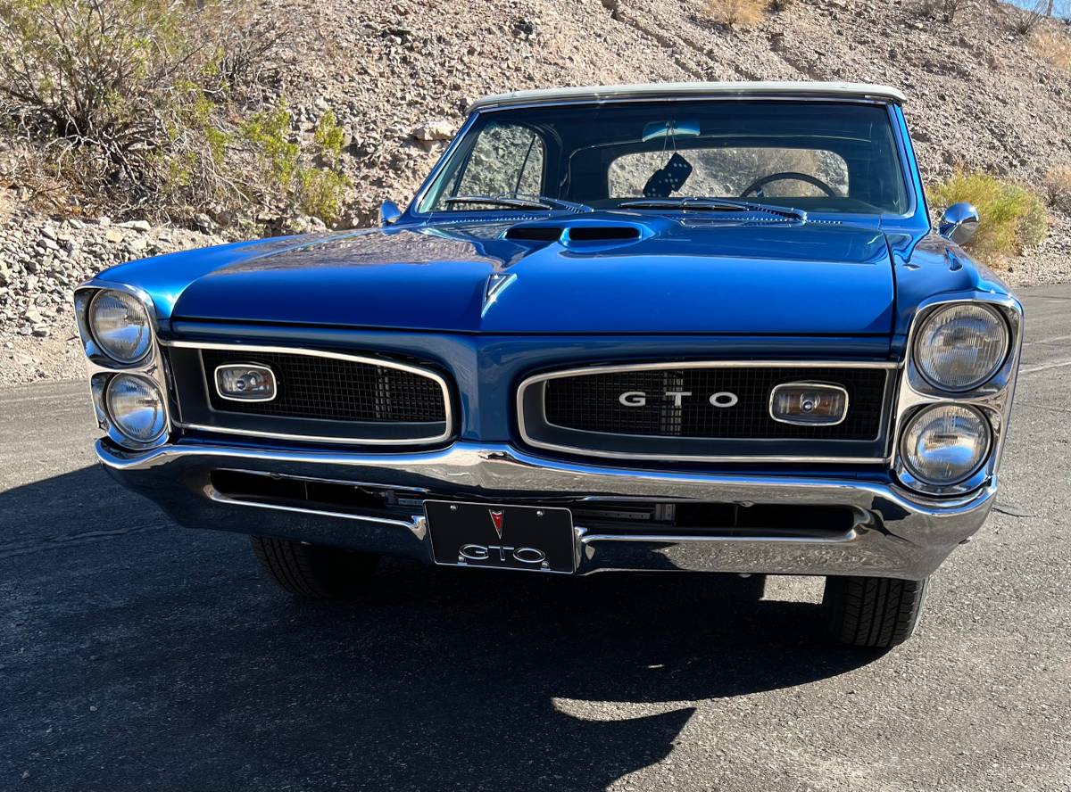 Pontiac-Gto-convertible-1966-2