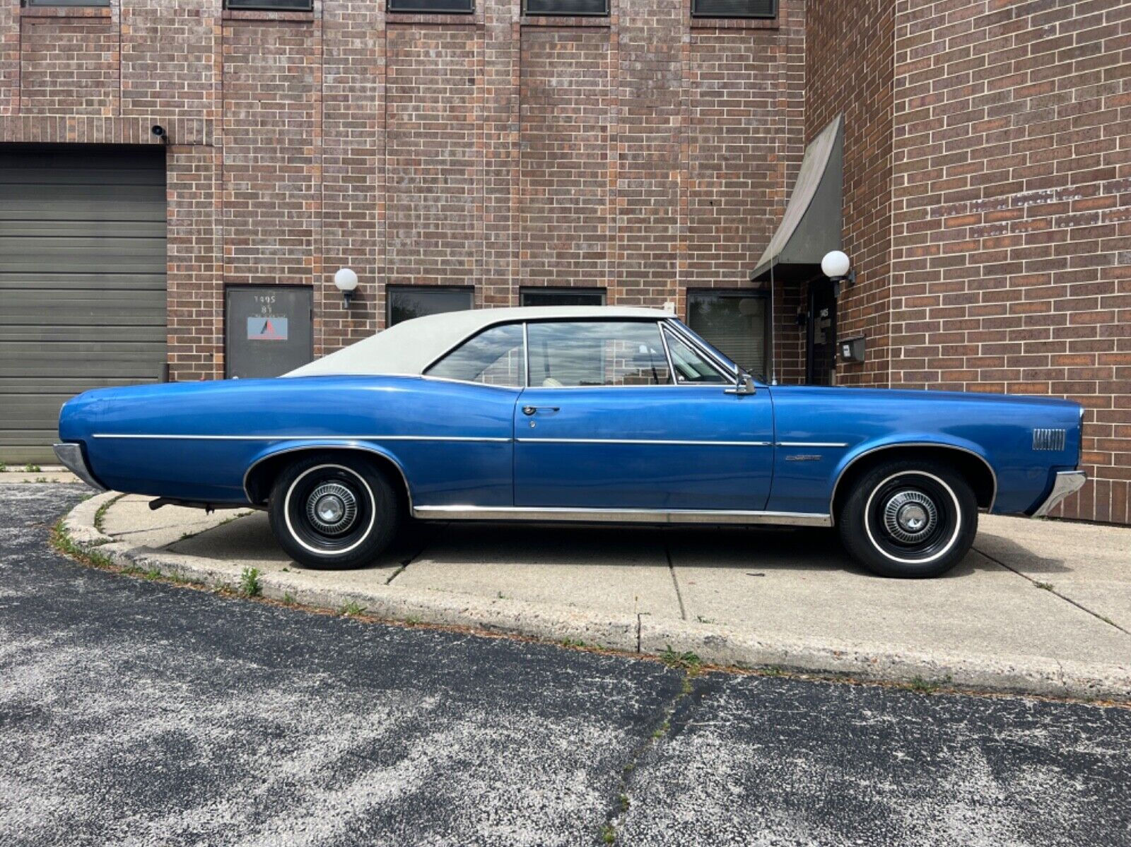 Pontiac-Le-Mans-Coupe-1966-7