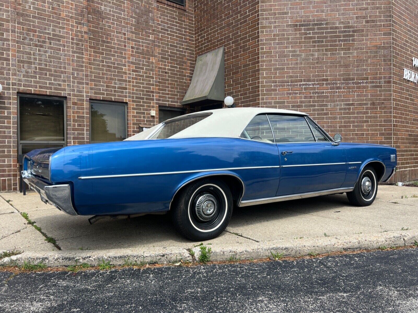 Pontiac-Le-Mans-Coupe-1966-8