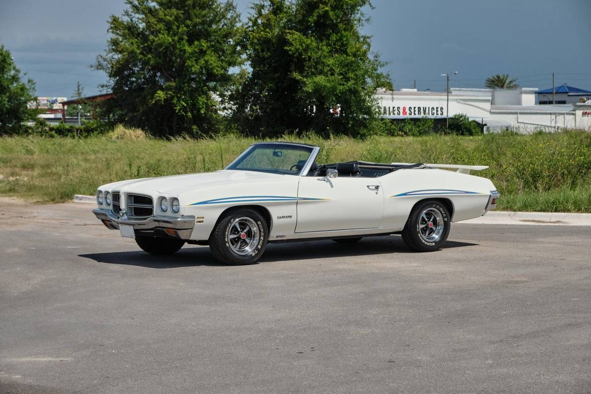 Pontiac-Lemans-1972-3