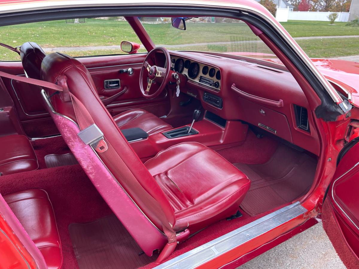 Pontiac-Redbird-1979-18