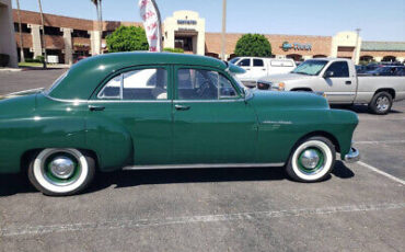 Pontiac-Silverstreak-Berline-1949-2