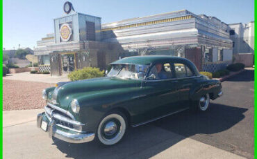 Pontiac-Silverstreak-Berline-1949