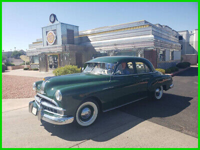 Pontiac-Silverstreak-Berline-1949