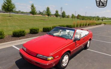 Pontiac-Sunbird-Cabriolet-1992-5