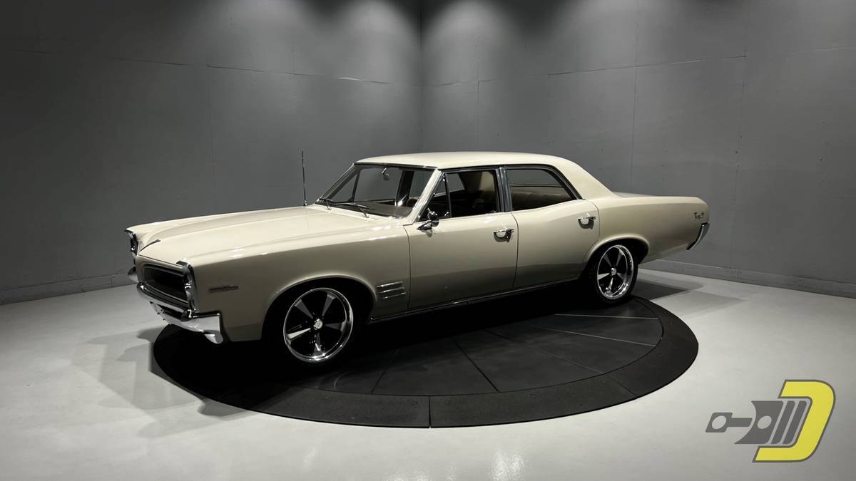 Pontiac-Tempest-1966-17