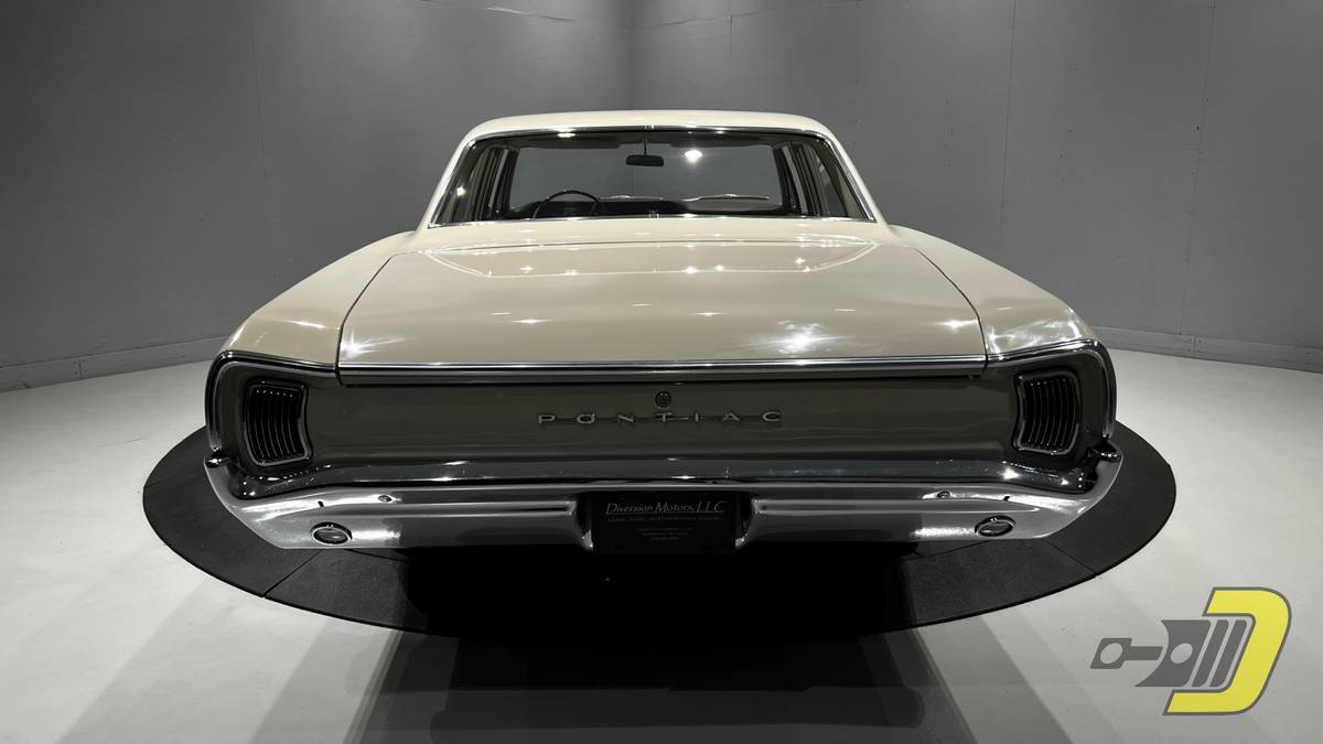 Pontiac-Tempest-1966-18