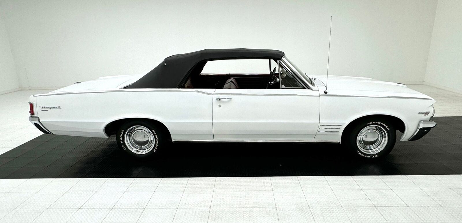 Pontiac-Tempest-Cabriolet-1964-8