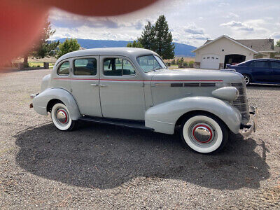 Pontiac-Touring-Sedan-Berline-1937-5