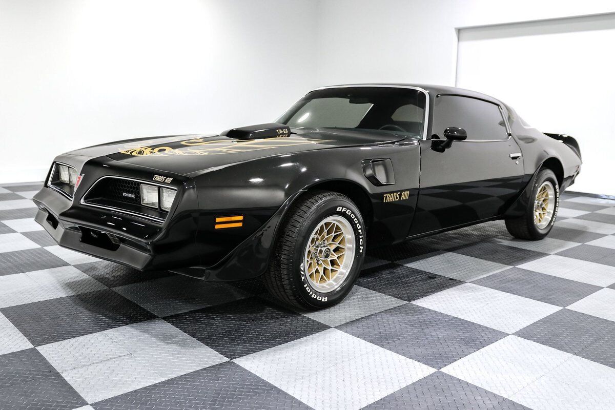 Pontiac-Trans-Am-Coupe-1977-2