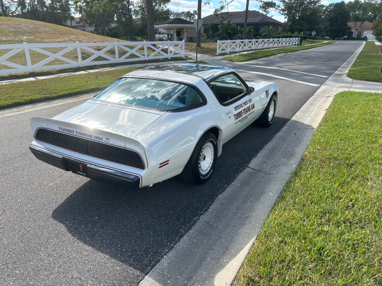 Pontiac-Trans-Am-Coupe-1980-3