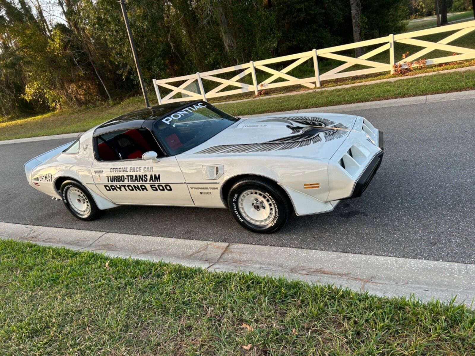 Pontiac-Trans-Am-Coupe-1981-17