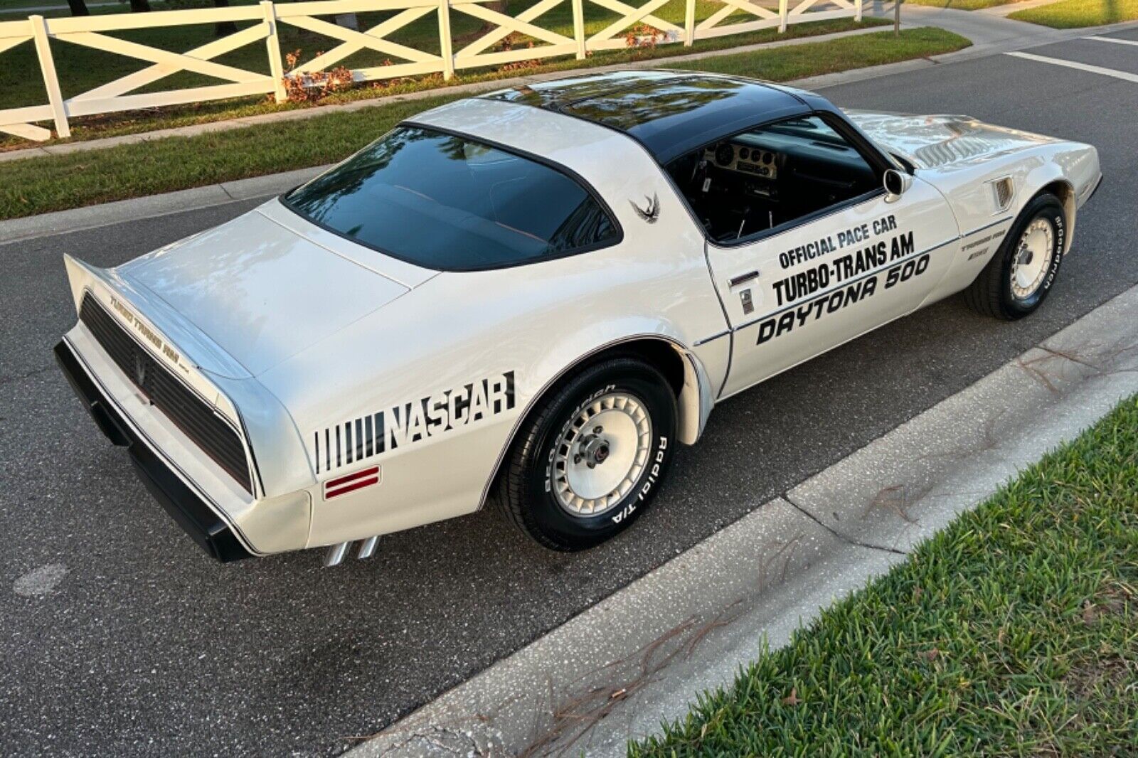 Pontiac-Trans-Am-Coupe-1981-20