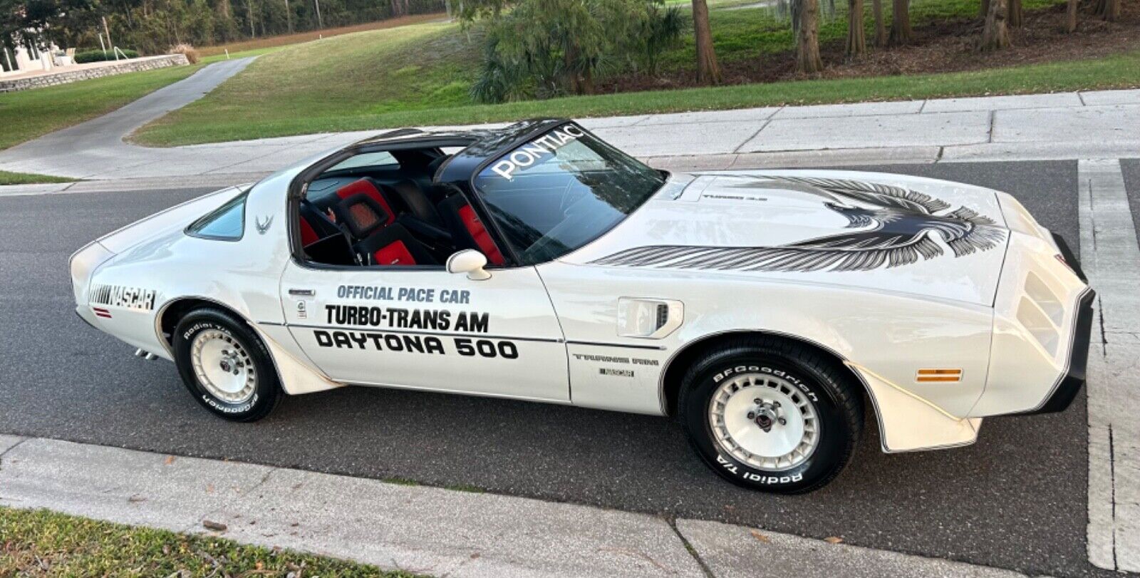 Pontiac-Trans-Am-Coupe-1981-7