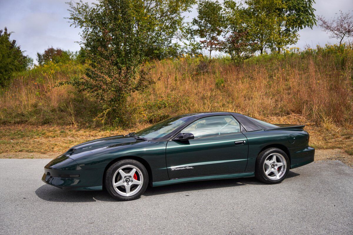 Pontiac-Trans-Am-Coupe-1994-4