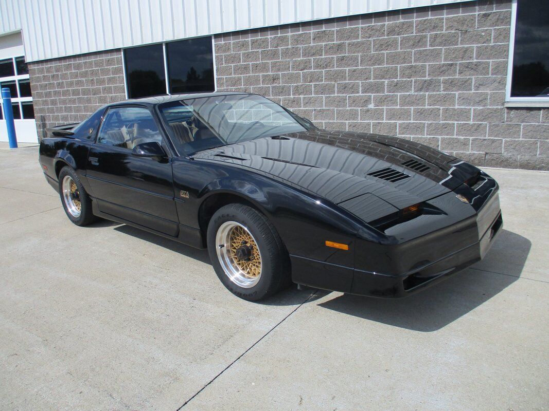 Pontiac-Trans-Am-GTA-1990-1