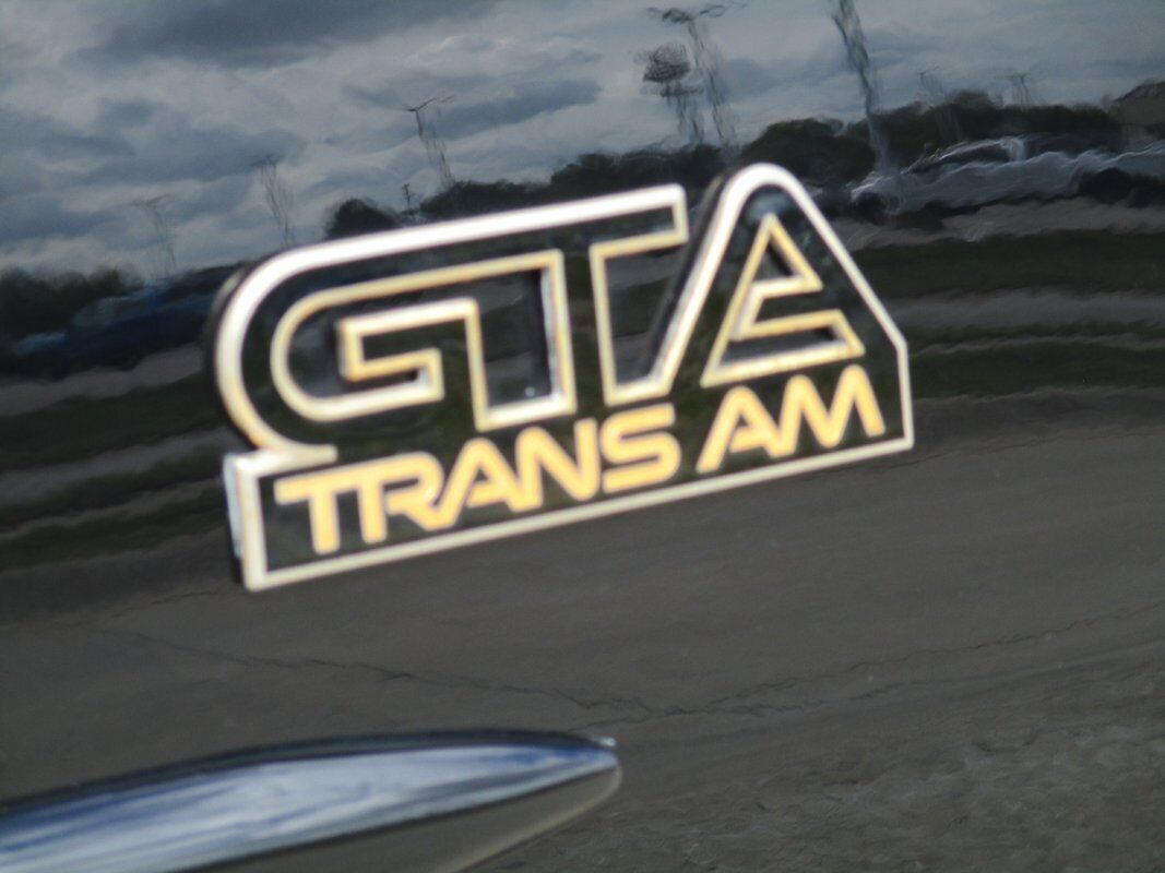 Pontiac-Trans-Am-GTA-1990-23