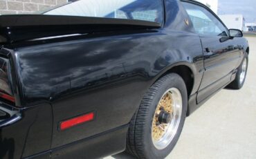 Pontiac-Trans-Am-GTA-1990-34