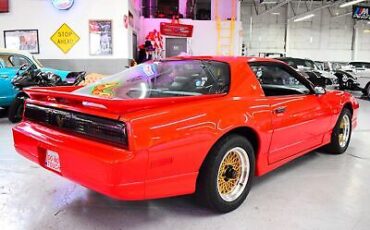 Pontiac-Trans-Am-WS6-Coupe-1988-10