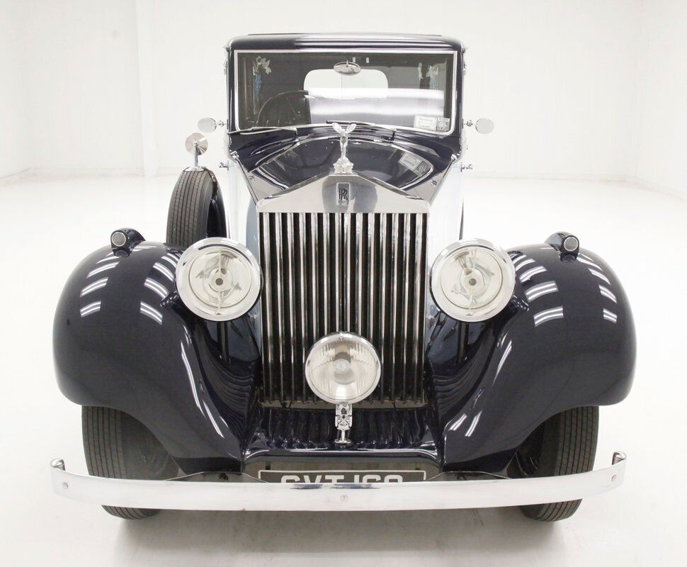 Rolls-Royce-2025-Limousine-1935-6