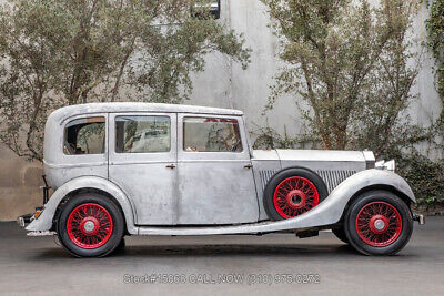 Rolls-Royce-2025-Saloon-1934-3