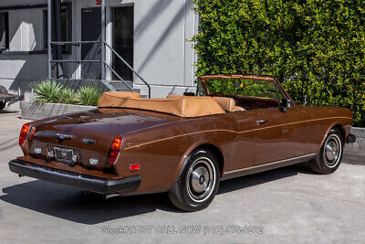 Rolls-Royce-Corniche-1982-4