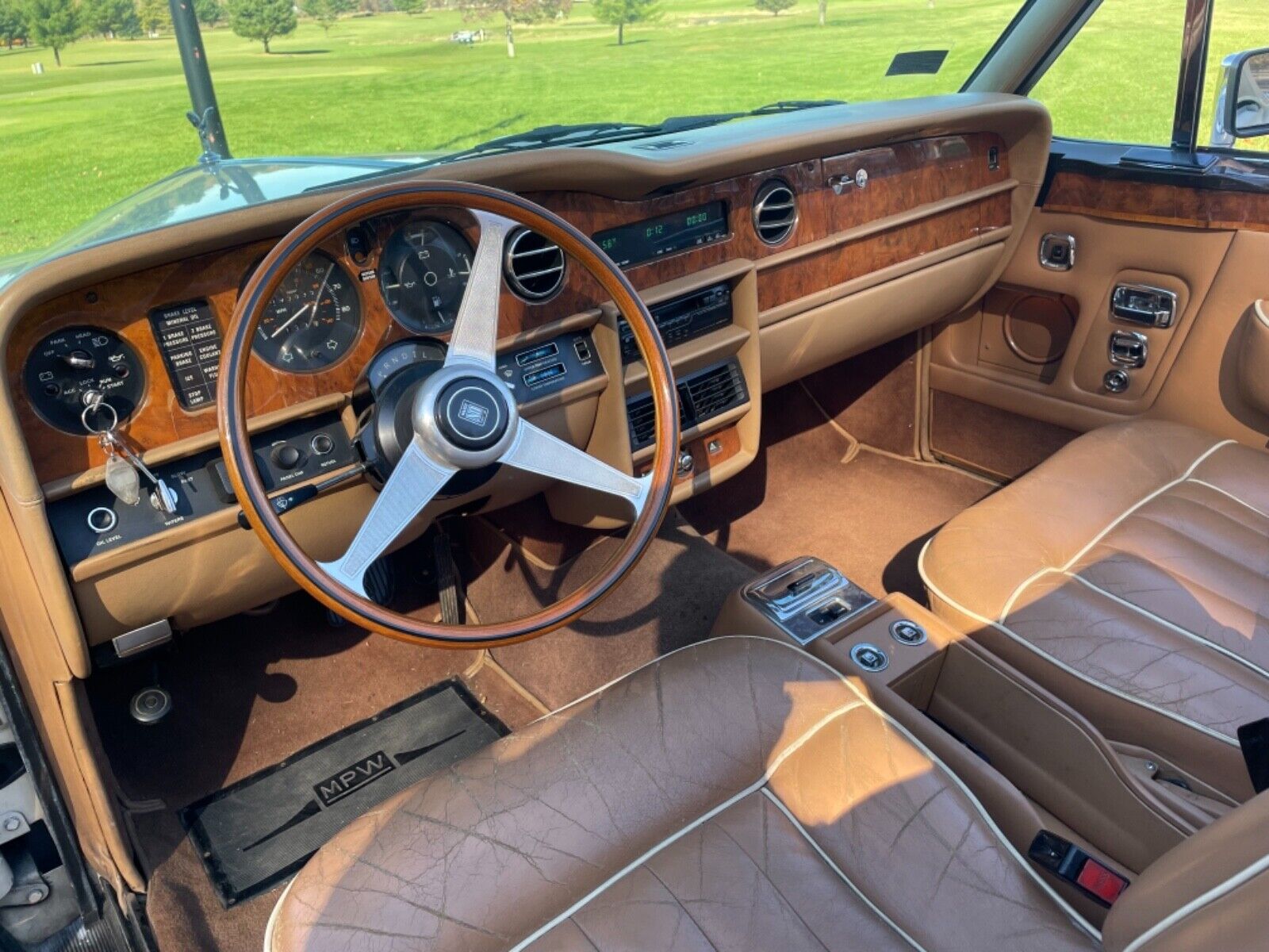 Rolls-Royce-Corniche-Cabriolet-1984-10