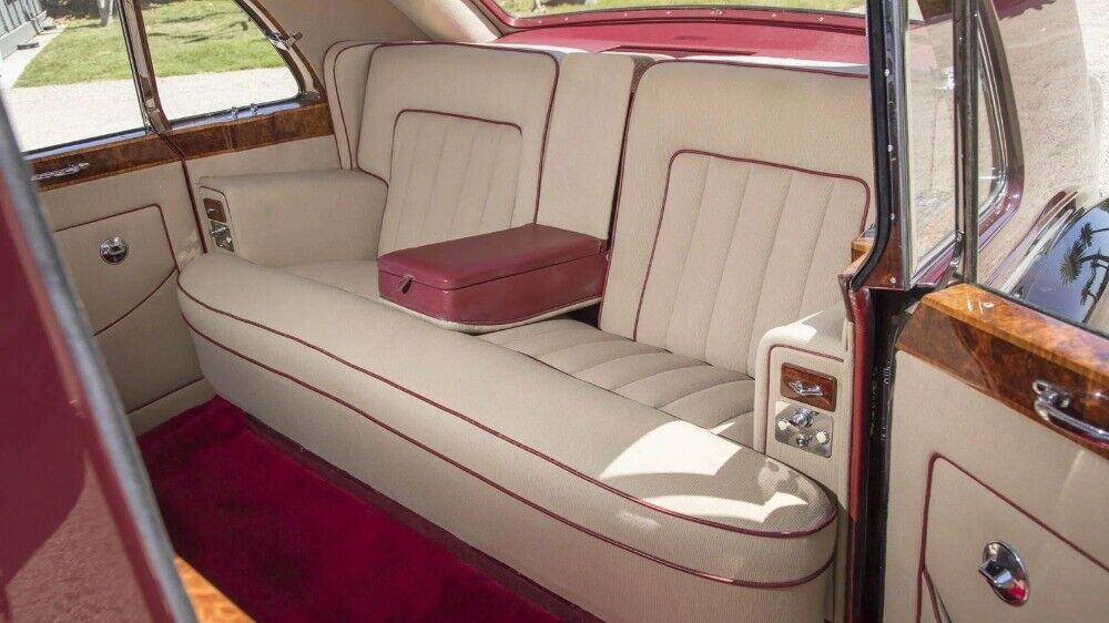 Rolls-Royce-Phantom-1962-7