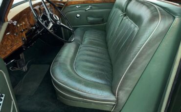 Rolls-Royce-Phantom-1964-26