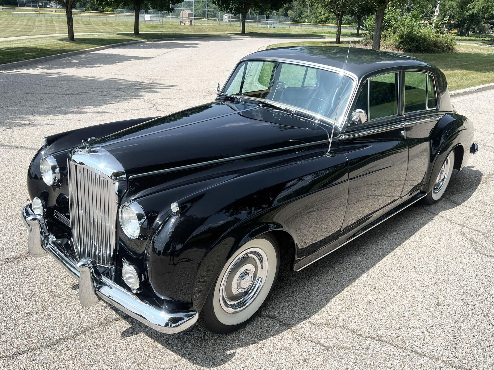 Rolls-Royce-Silver-Cloud-1958-1