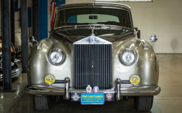 Rolls-Royce-Silver-Cloud-I-Berline-1957-12