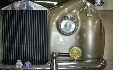 Rolls-Royce-Silver-Cloud-I-Berline-1957-15