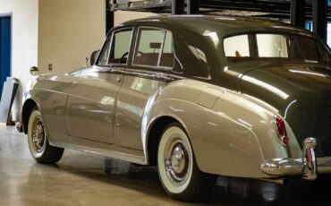 Rolls-Royce-Silver-Cloud-I-Berline-1957-21