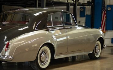 Rolls-Royce-Silver-Cloud-I-Berline-1957-25