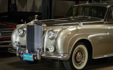 Rolls-Royce-Silver-Cloud-I-Berline-1957-7