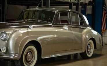 Rolls-Royce-Silver-Cloud-I-Berline-1957-8