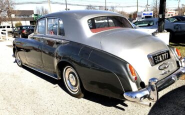 Rolls-Royce-Silver-Cloud-II-Limousine-1960-15