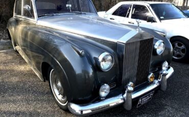 Rolls-Royce-Silver-Cloud-II-Limousine-1960-4