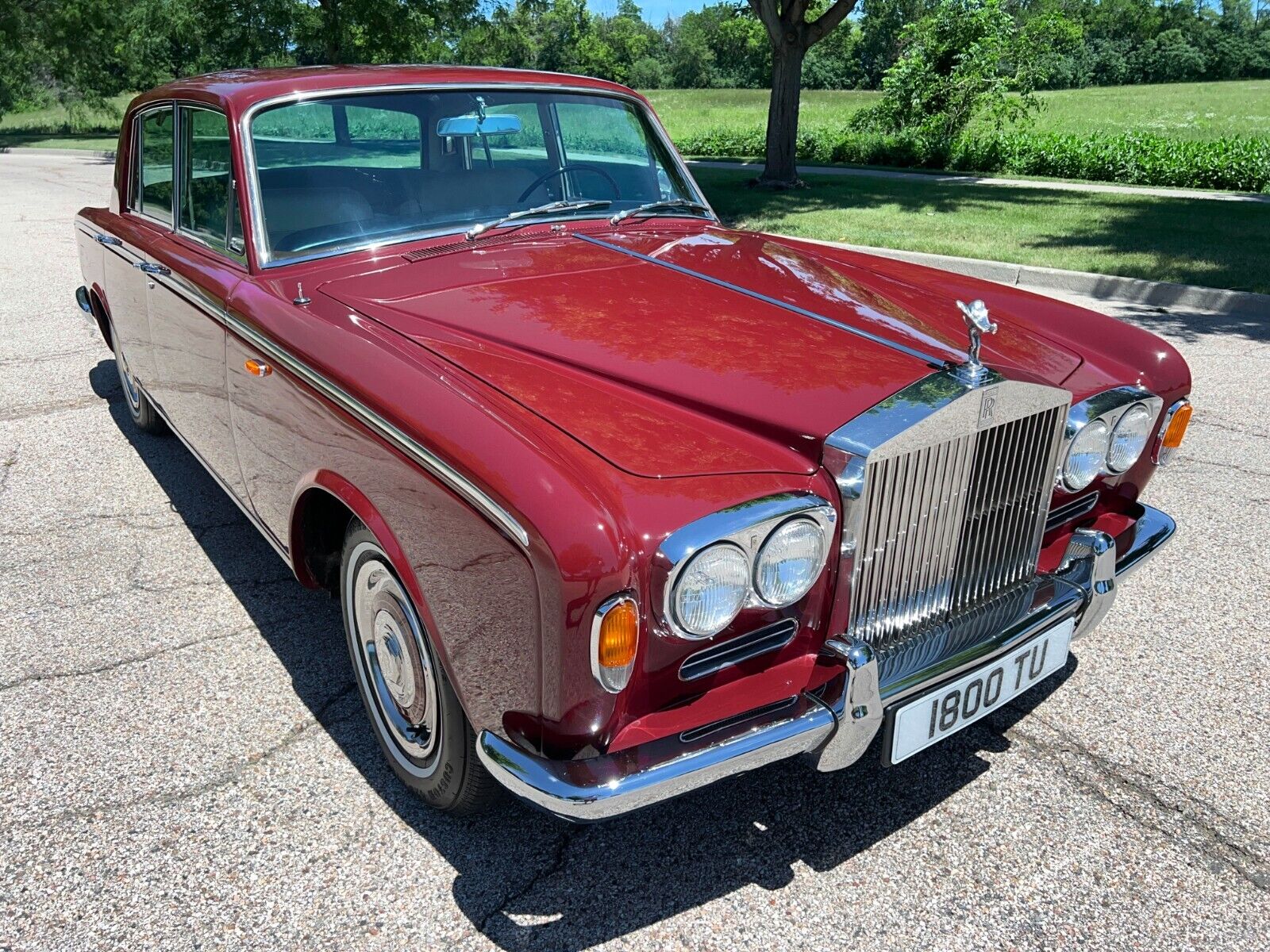 Rolls-Royce-Silver-Shadow-1966-1