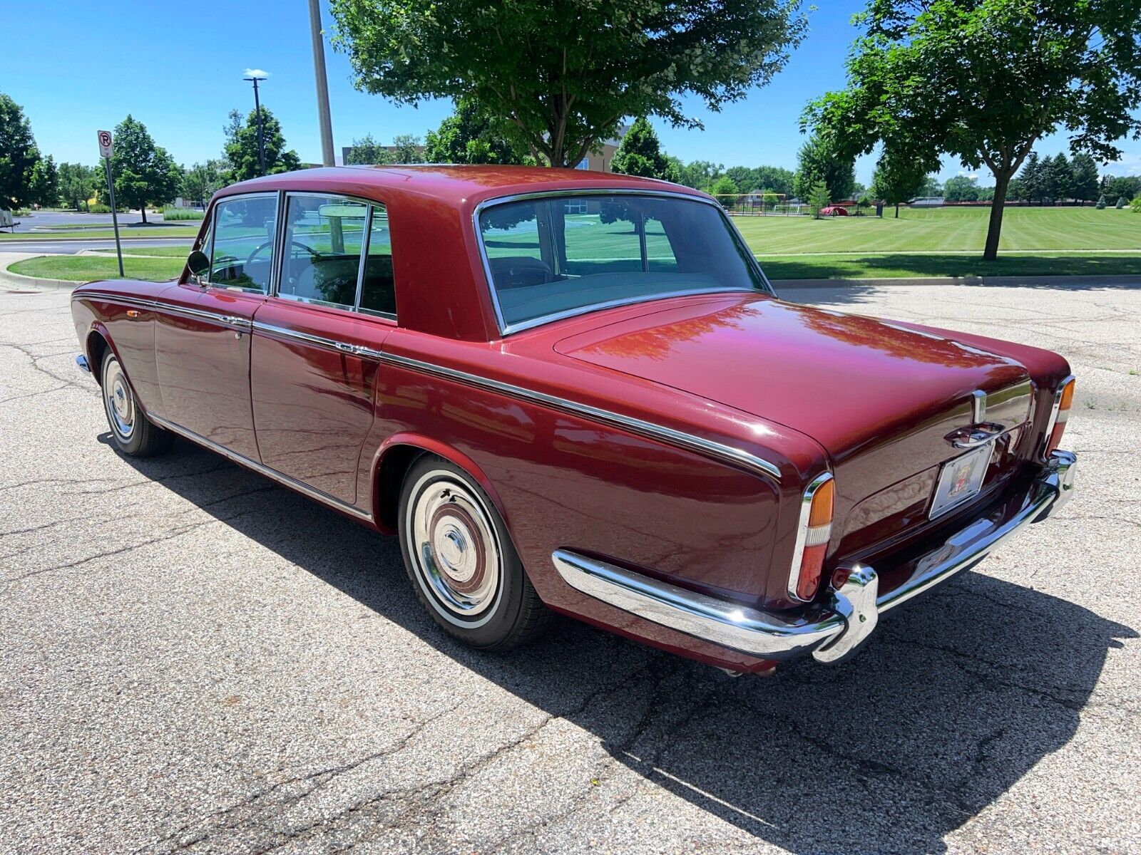 Rolls-Royce-Silver-Shadow-1966-8