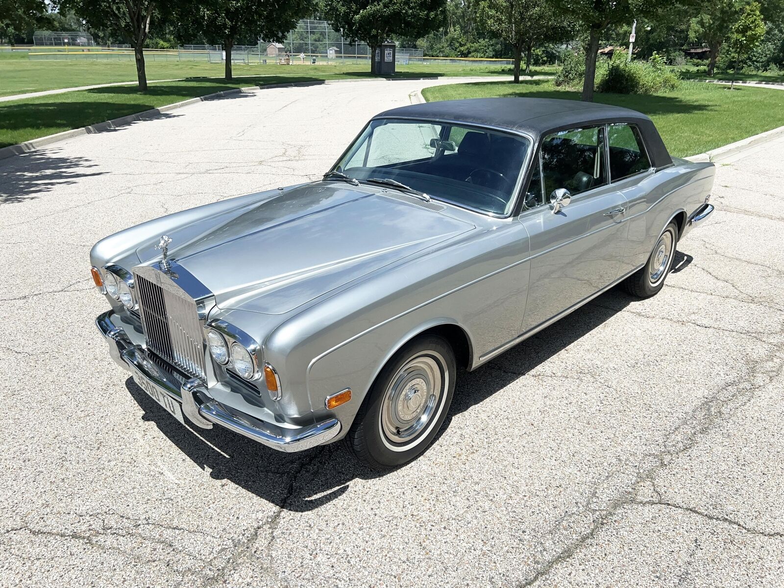 Rolls-Royce-Silver-Shadow-1970-1