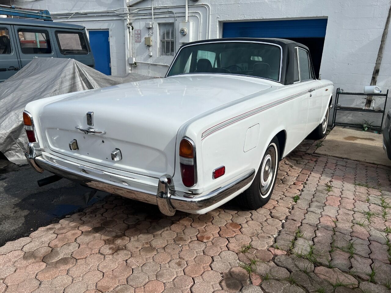 Rolls-Royce-Silver-Shadow-1973-2