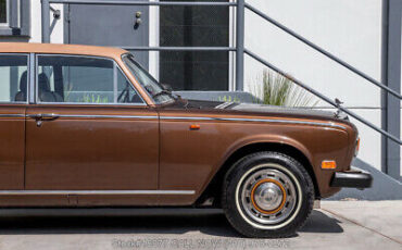 Rolls-Royce-Silver-Shadow-1976-9