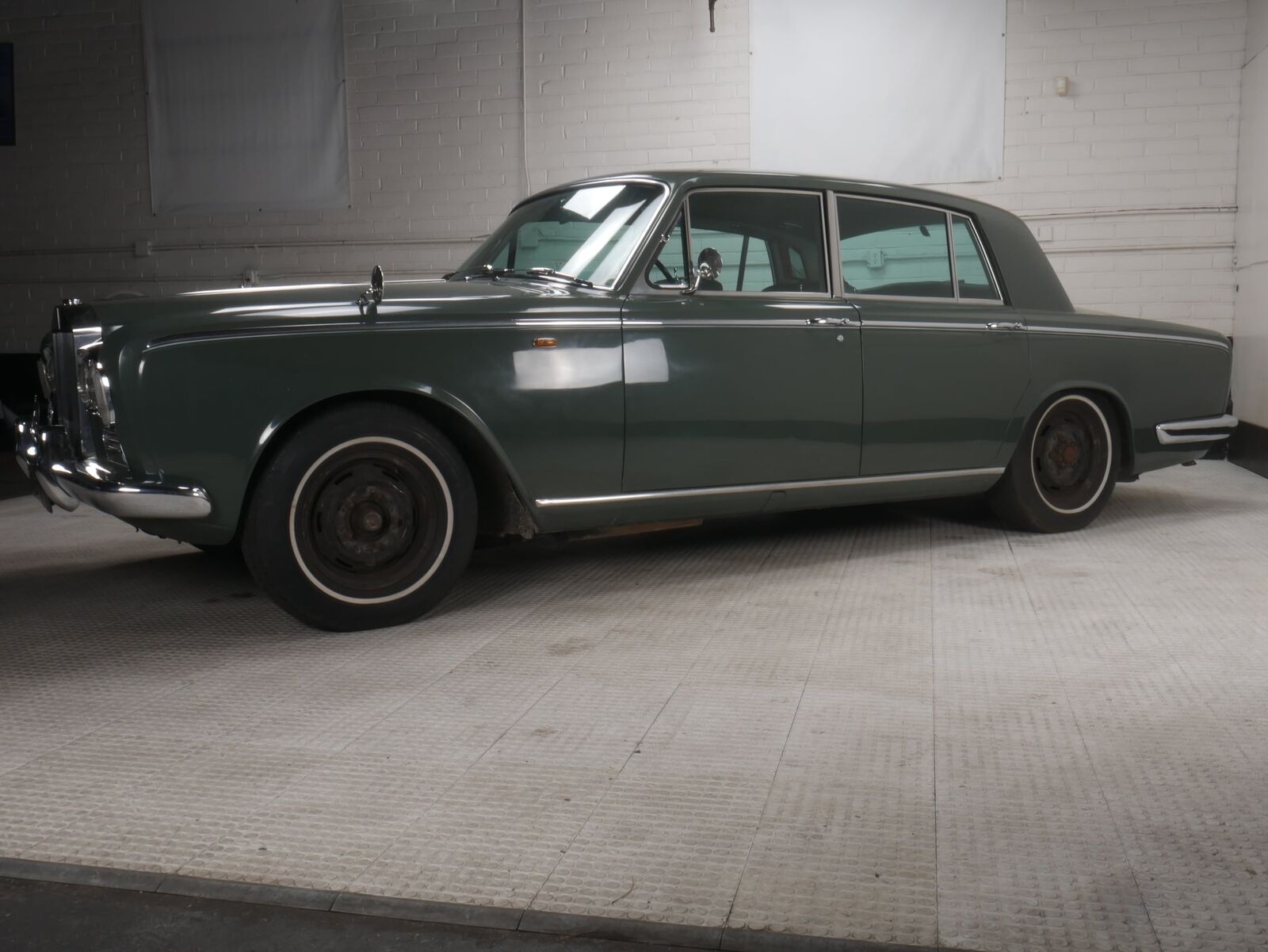 Rolls-Royce-Silver-Shadow-Berline-1967-6