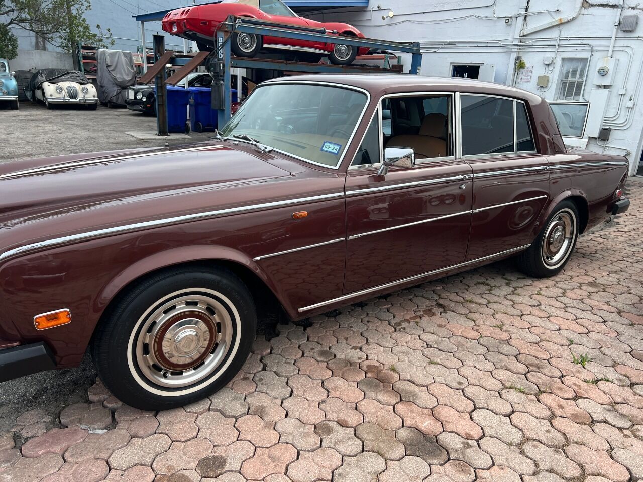 Rolls-Royce-Silver-Shadow-Berline-1980-1